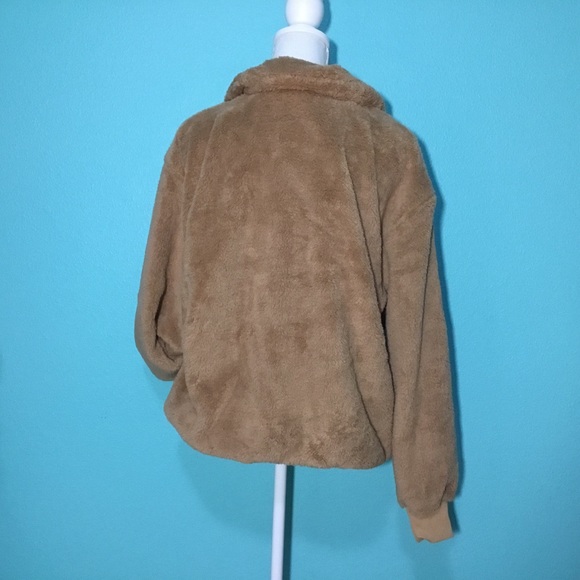 Fuzzy Teddy Half Zip Pocket Pullover - Picture 8 of 8